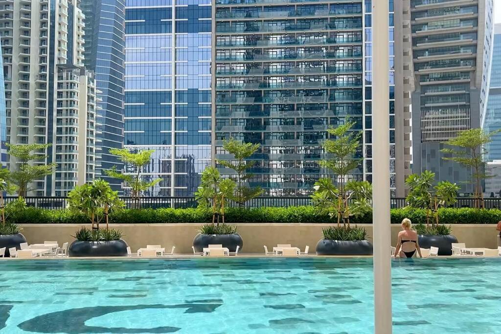 High Floor L Great Amenities L Fit 2 *